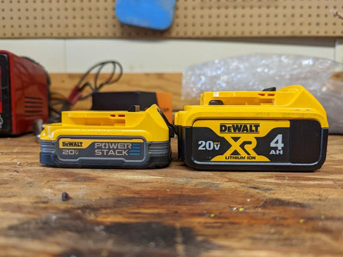 Dewalt 20V MAX* XR POWERSTACK™ Compact Battery Kit